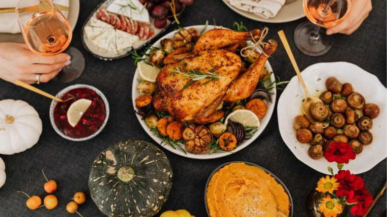 Thanksgiving Feast o Table